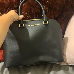 Micheal kors bag 11x9
